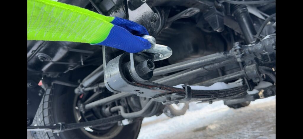 【写真解説②】けん引ロープをフックに掛ける方法（OK例）3