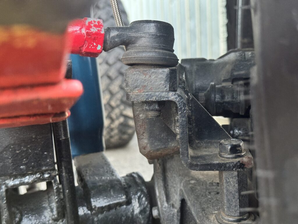 ナックルアーム側の支点を上げるアプローチ2