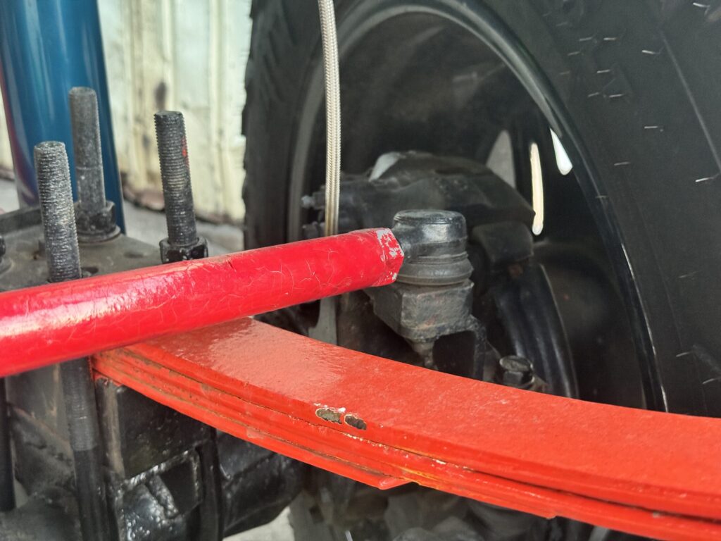 ナックルアーム側の支点を上げるアプローチ1